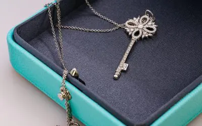 Spotting Fake Tiffany Jewellery – Know the Signs