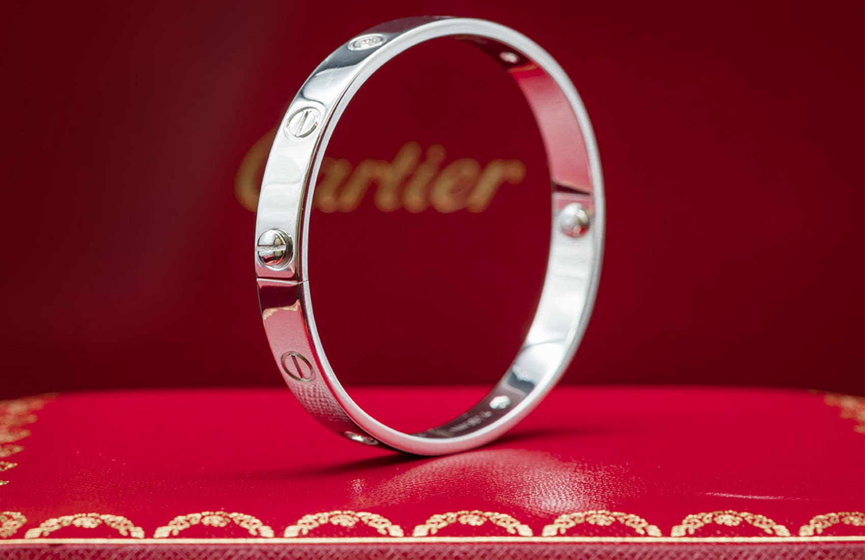 cartier-love-bracelet-real-vs-fake