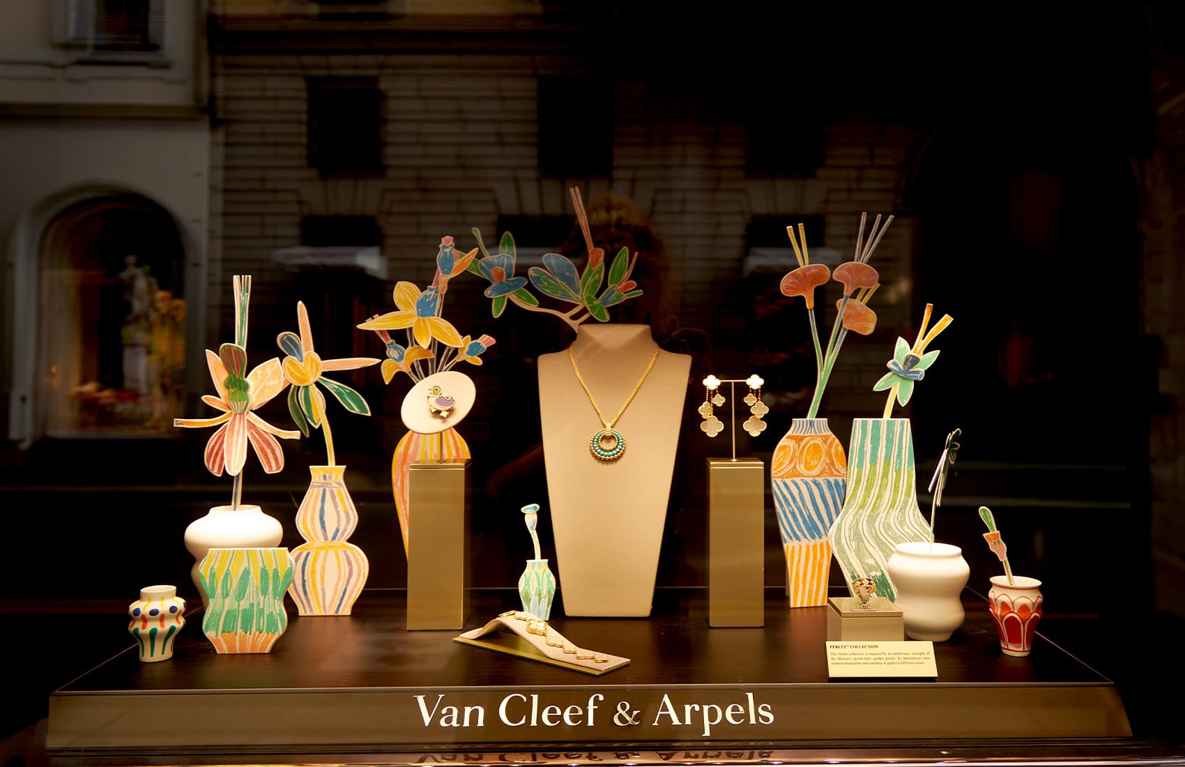 van-cleef-and-arpels-suttons-robertsons van cleef and arpels jewellery